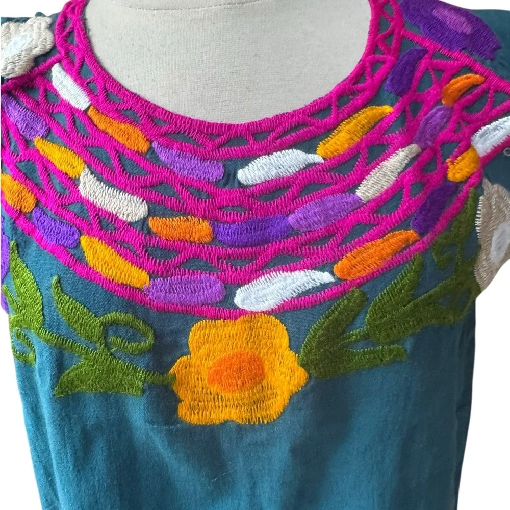 1960s/70s‎ Floral Embroidered Cotton/Linen Mexican Peasant Blouse